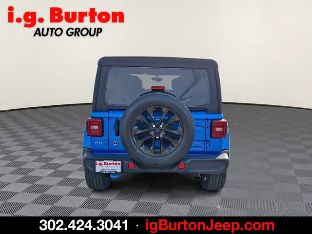 Used 2023 Jeep Wrangler Unlimited Sahara w/ Cold Weather Group image 5