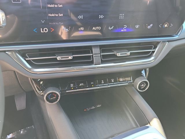 New 2026 Chevrolet Equinox EV LT image 33