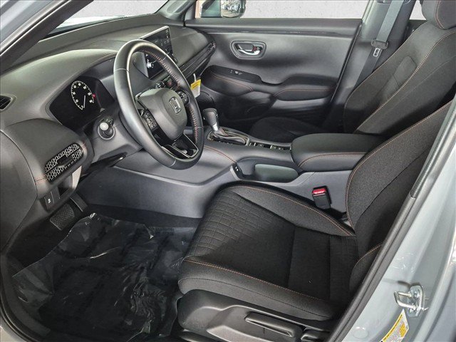 Used 2027 Honda HR-V Sport image 16