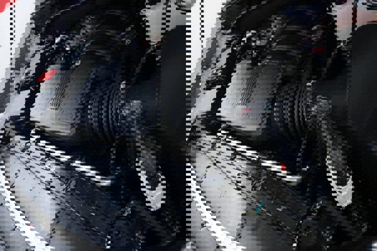 Used 2024 Cadillac Escalade ESV Sport Platinum w/ LPO, ONYX Package image 31