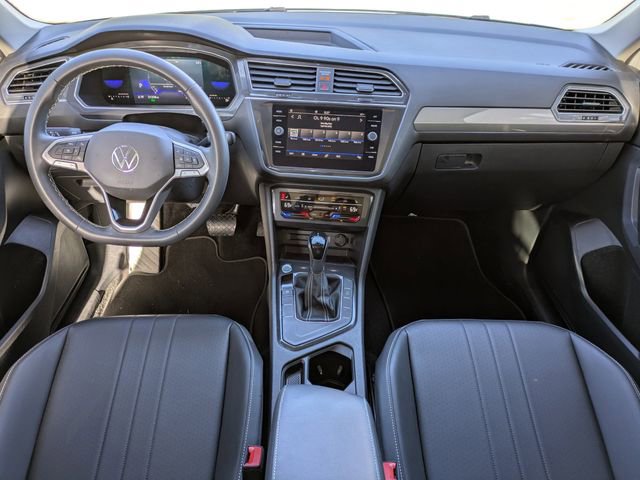 Used 2023 Volkswagen Tiguan SE image 17