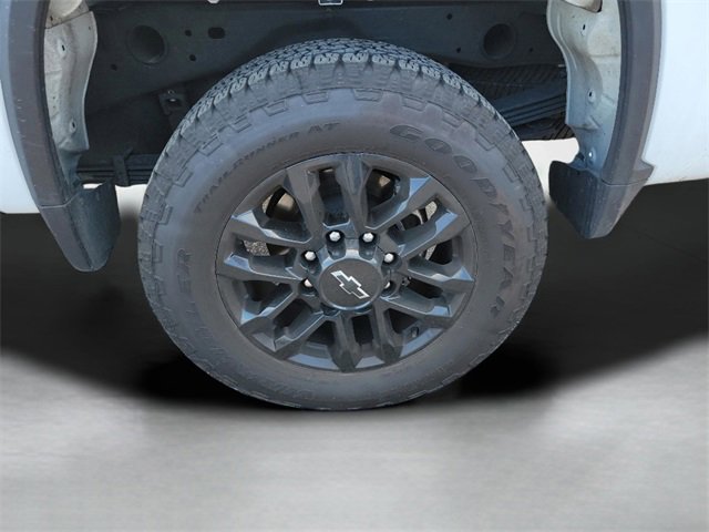 Used 2025 Chevrolet Silverado 2500 Custom w/ Custom Convenience Package image 8