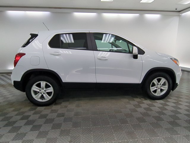 Used 2020 Chevrolet Trax LS w/ Tint and Cruise Package FWD image 4
