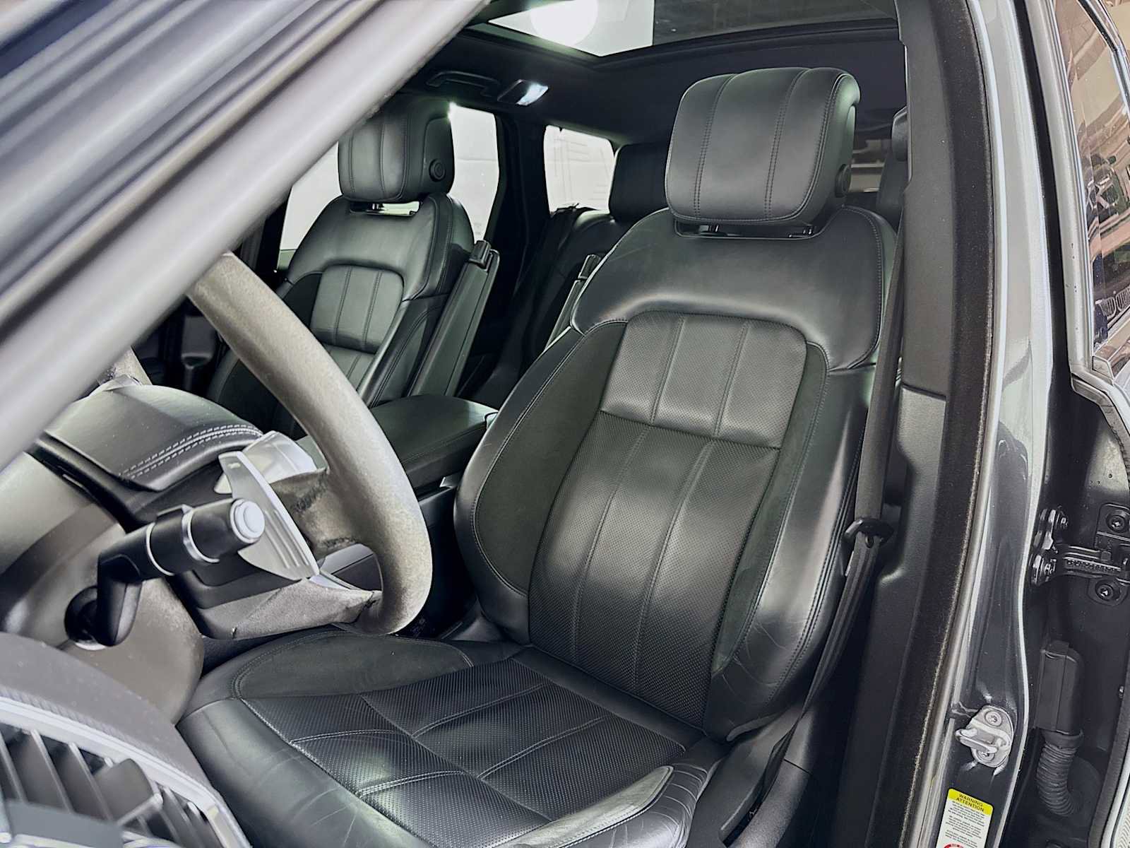 Used 2021 Land Rover Range Rover Sport HST image 10