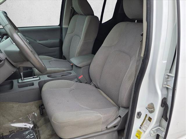 Used 2018 Nissan Frontier SV AWD/4WD image 15