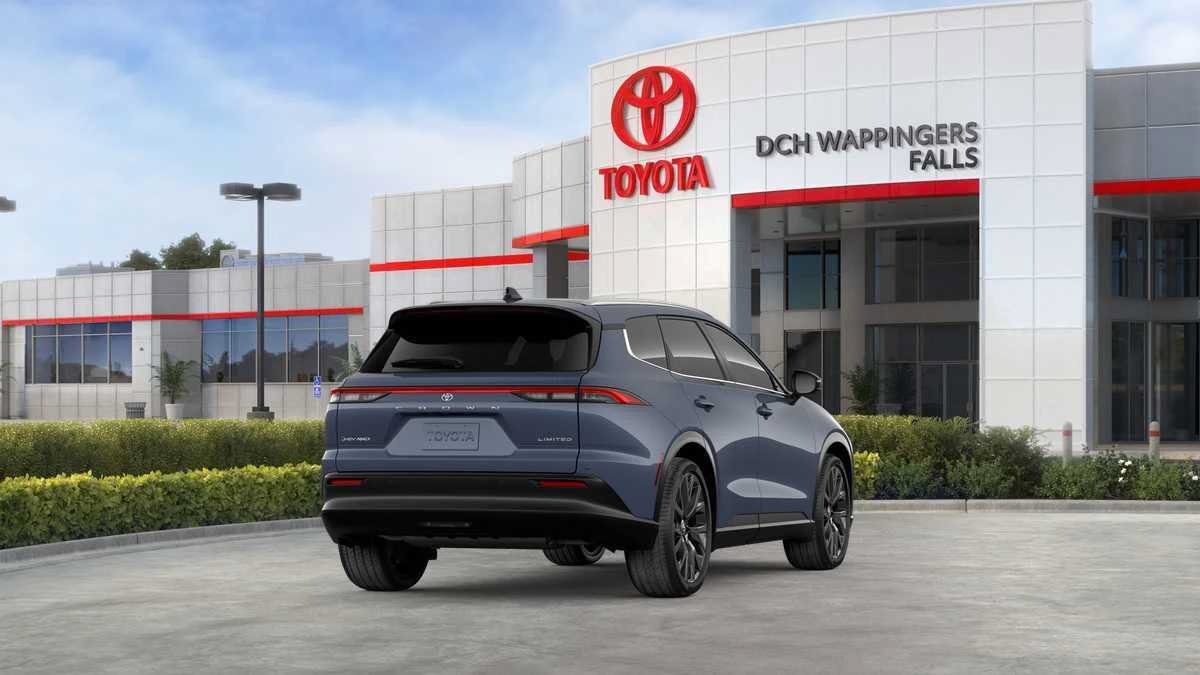 New 2026 Toyota Crown Signia AWD/4WD image 11