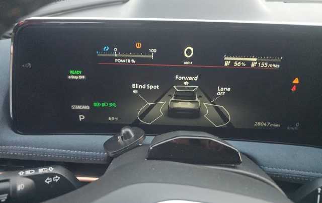 Used 2024 Nissan Ariya AWD image 8