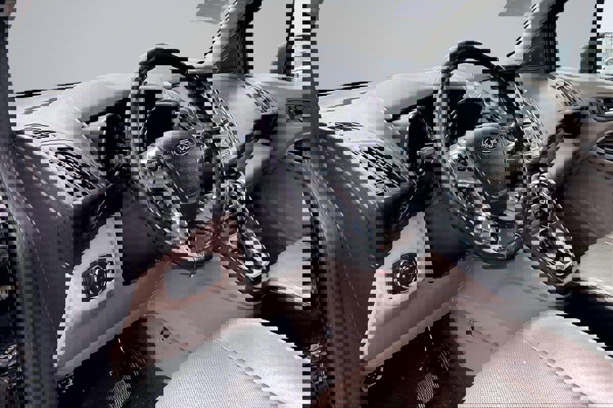 Used 2018 Ford Transit Connect XLT image 14