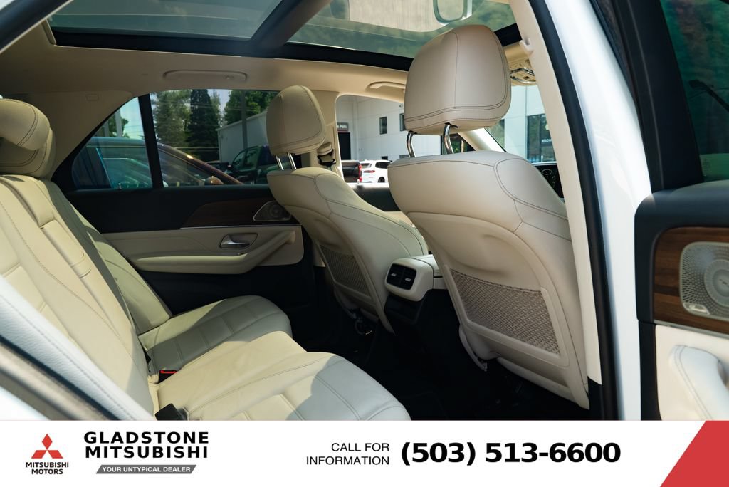 Used 2021 Mercedes-Benz GLE 450 4MATIC w/ AMG Line Exterior image 26