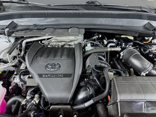 Used 2025 Toyota Grand Highlander AWD Hybrid image 36