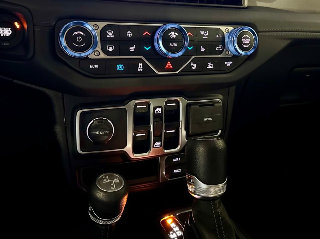 Used 2024 Jeep Wrangler Unlimited Sahara w/ Technology Group image 20