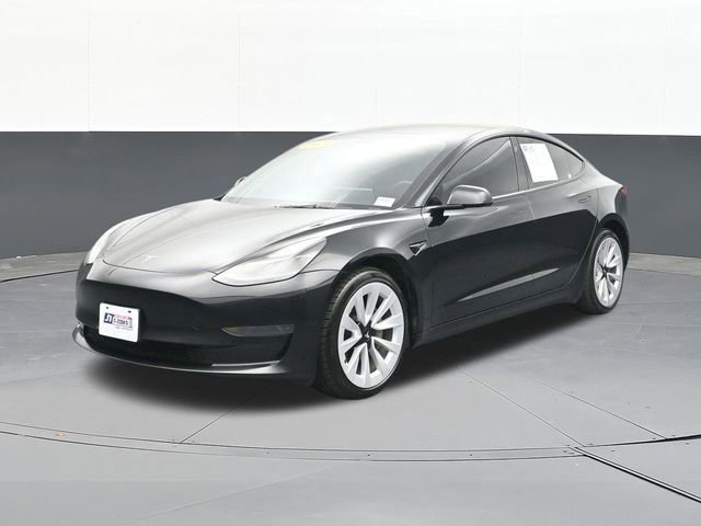 Used 2023 Tesla Model 3 Standard Range image 3