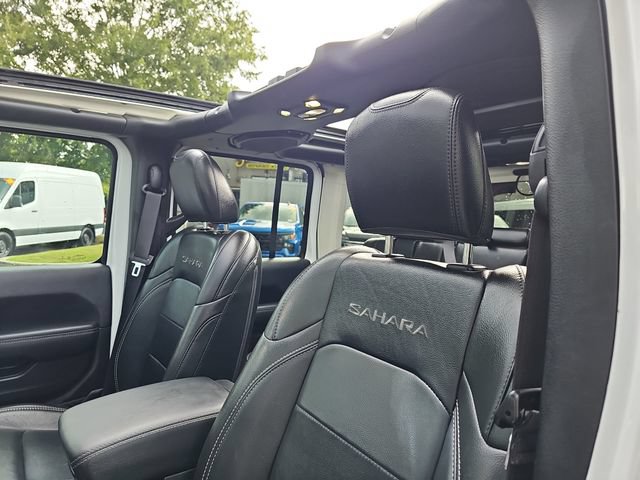 Used 2022 Jeep Wrangler Unlimited Sahara w/ Cold Weather Group AWD/4WD image 16