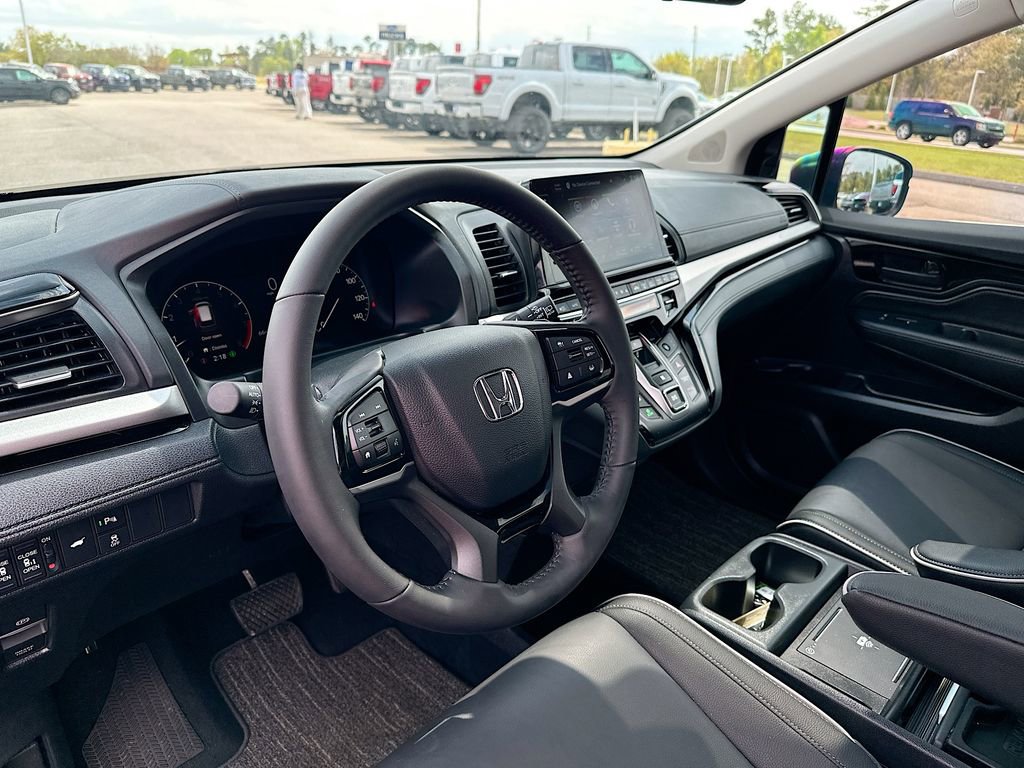 Used 2026 Honda Odyssey Touring image 10