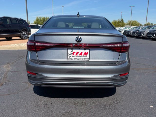 New 2027 Volkswagen Jetta SE FWD image 4