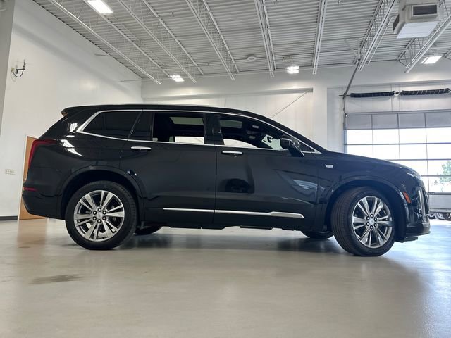 Used 2024 Cadillac XT6 Premium Luxury w/ Technology Package image 3