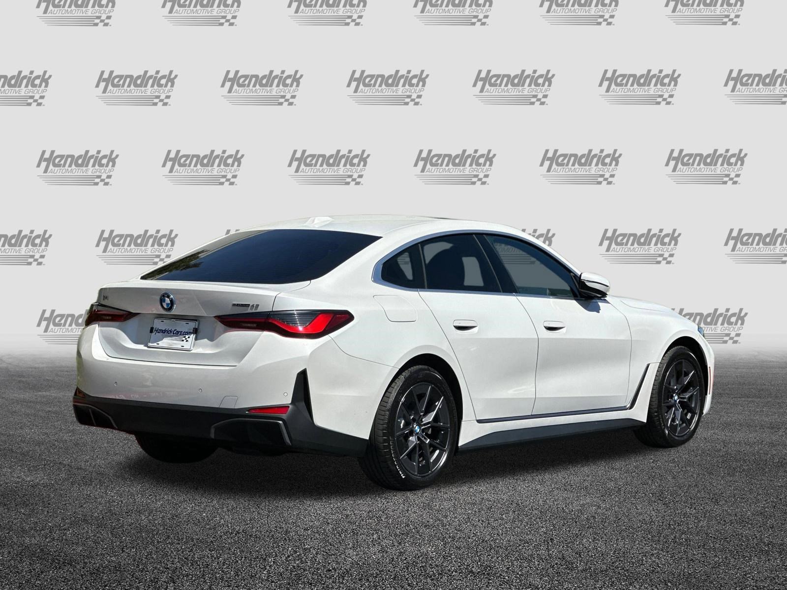 Used 2025 BMW i4 eDrive40 image 5