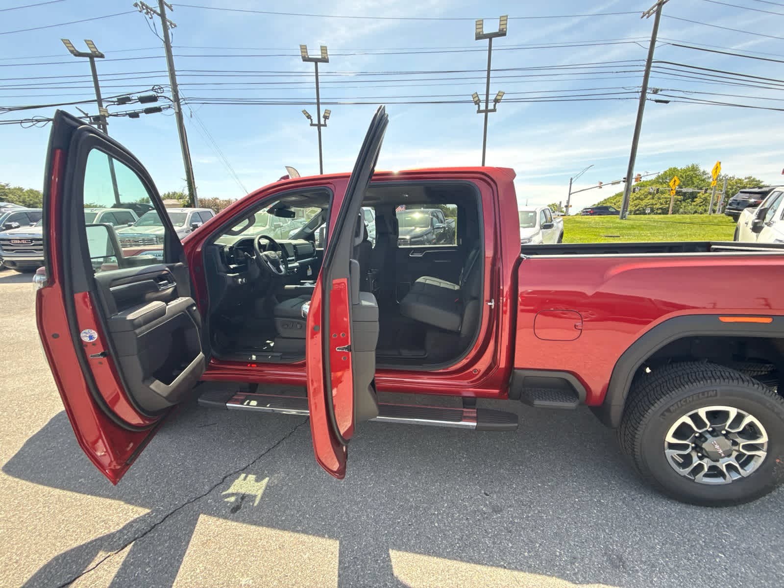 New 2026 GMC Sierra 2500 SLT w/ SLT Premium Package AWD/4WD image 29