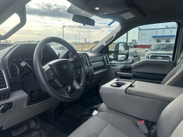 Used 2017 Ford F250 XLT w/ Camper Package image 4