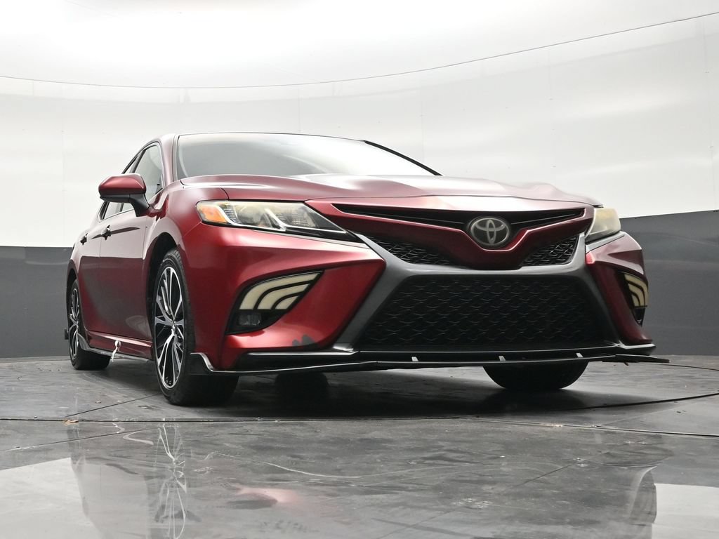 Used 2018 Toyota Camry SE FWD image 26