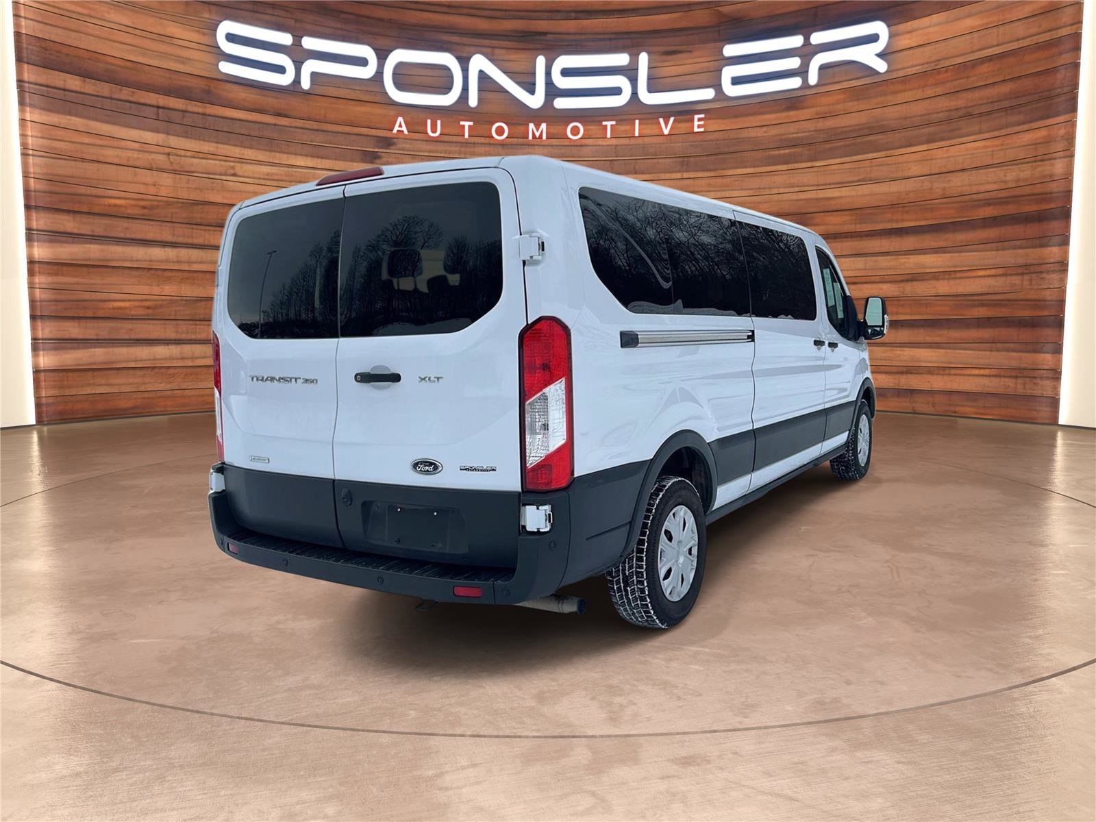 Used 2023 Ford Transit 350 XLT image 7