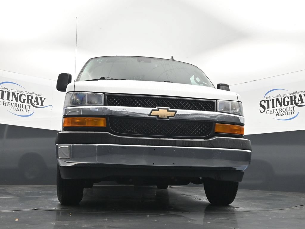 Used 2025 Chevrolet Express 3500 LT w/ LT Preferred Equipment Group RWD image 27