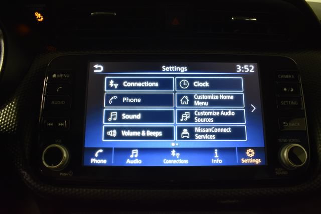Used 2024 Nissan Kicks SV FWD image 19