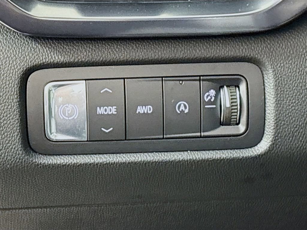 New 2026 GMC Acadia AT4 w/ Luxury Package image 10