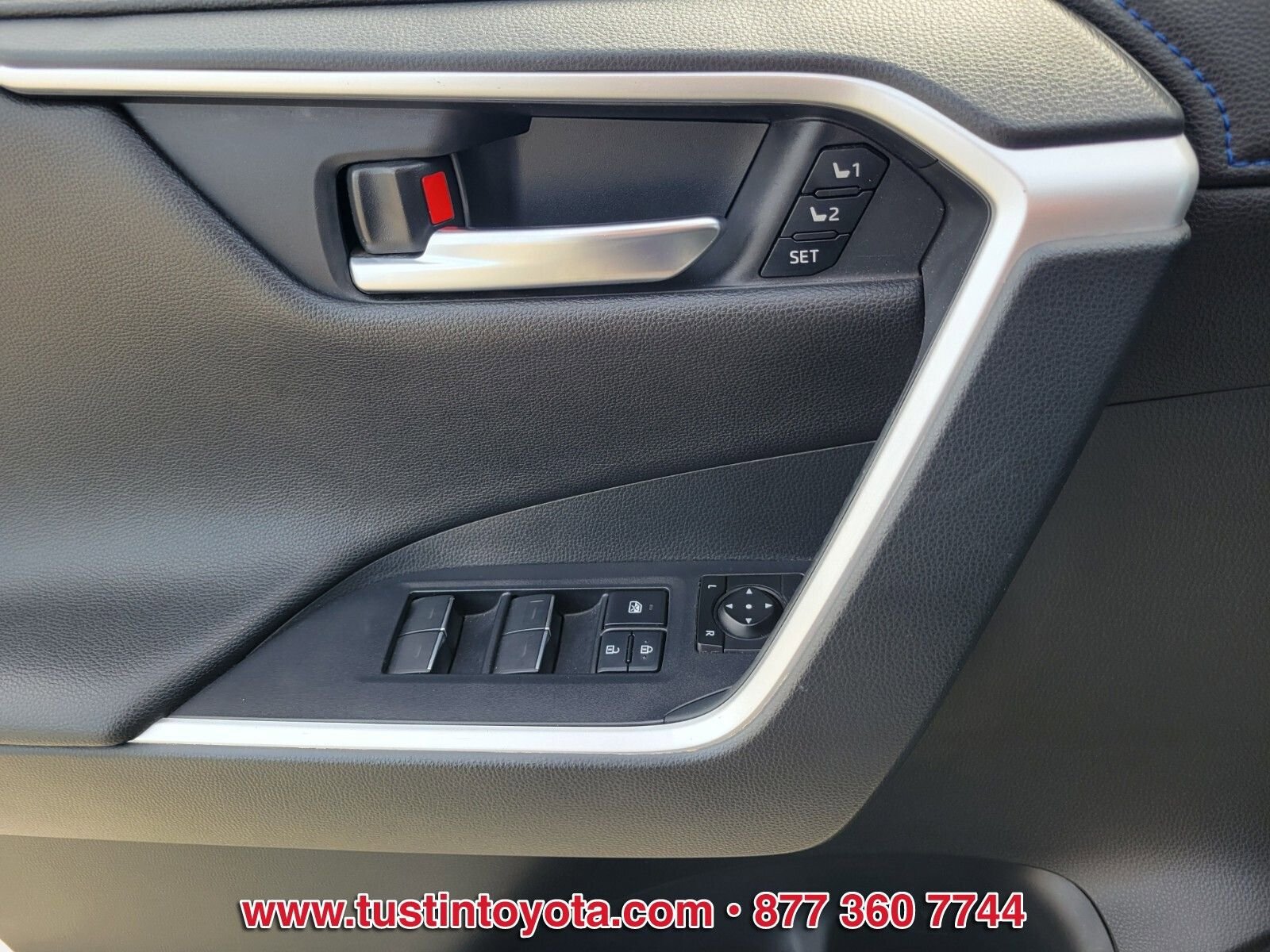 Used 2024 Toyota RAV4 XSE w/ Advanced Technology Package AWD/4WD image 17