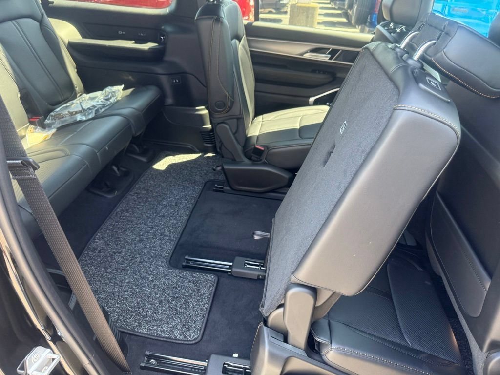 New 2026 Jeep Grand Wagoneer L 4WD image 59