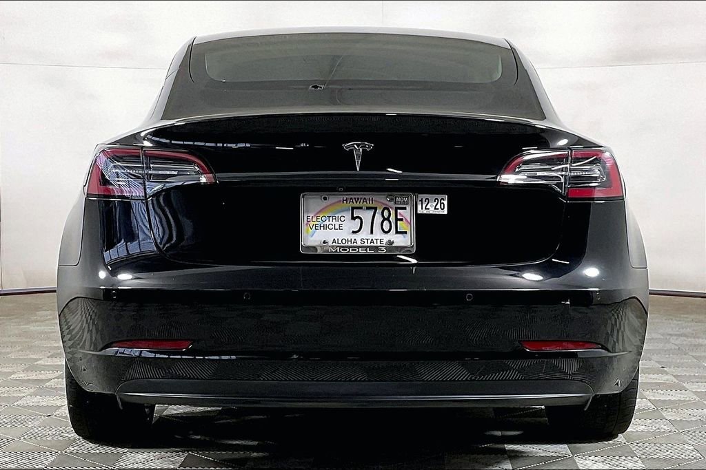 Used 2018 Tesla Model 3 Mid Range RWD image 3