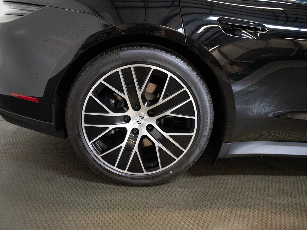 New 2025 Porsche Taycan image 17