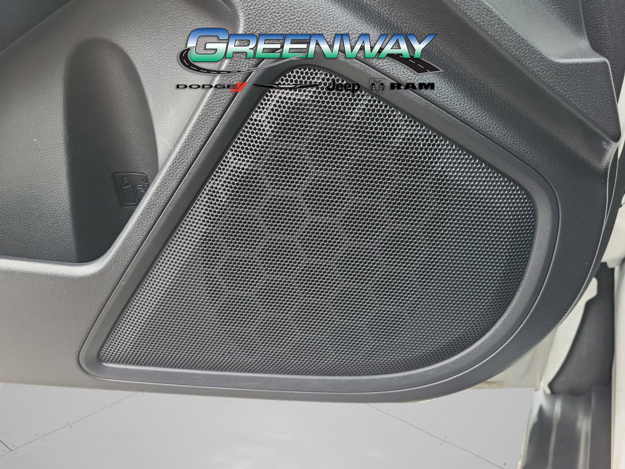 Used 2025 Subaru Outback Premium image 16