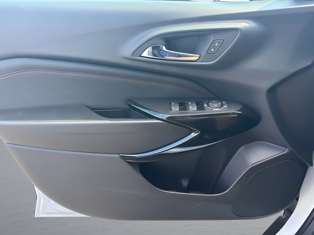 New 2026 Chevrolet Trax RS w/ Sunroof Package FWD image 23