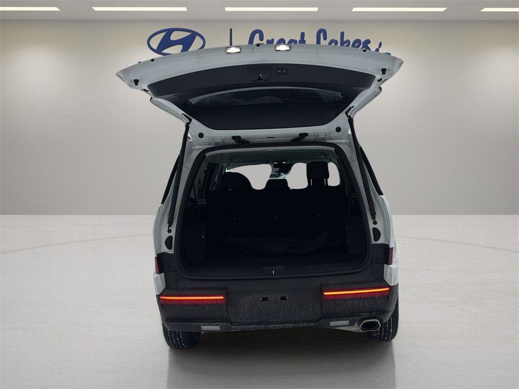 Used 2025 Hyundai Santa Fe SE image 10