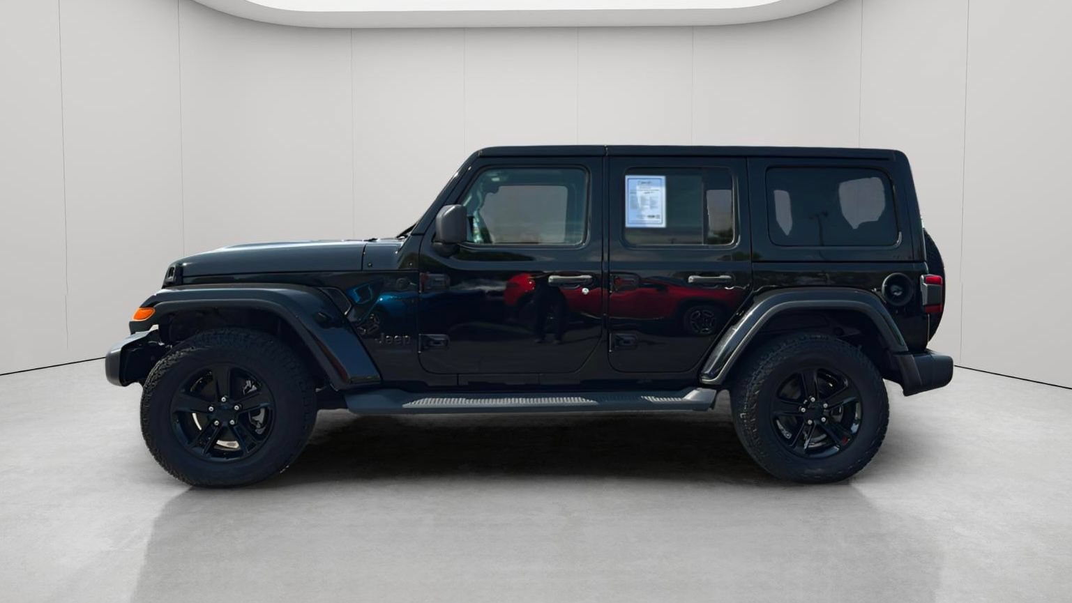 Used 2021 Jeep Wrangler Unlimited Sahara AWD/4WD image 9