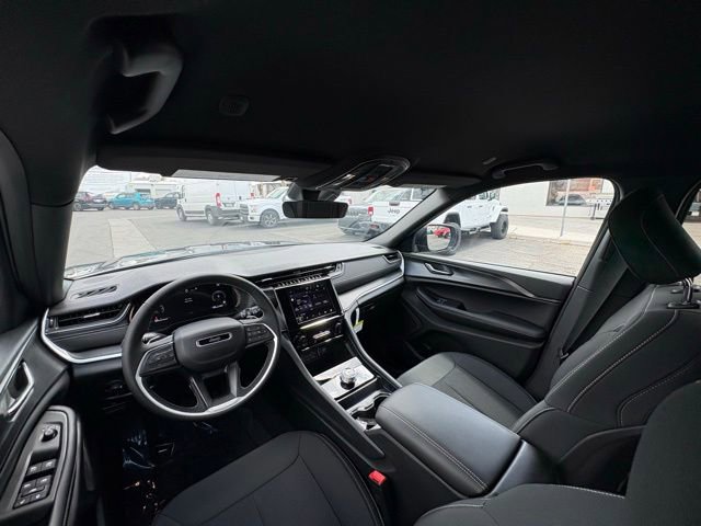 New 2026 Jeep Grand Cherokee 2WD image 18