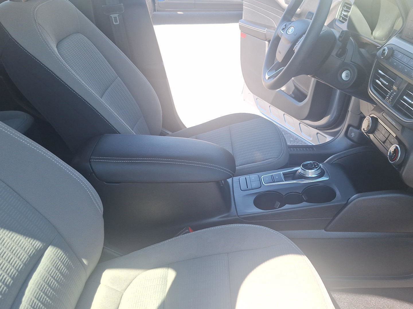 Used 2022 Ford Escape S image 18