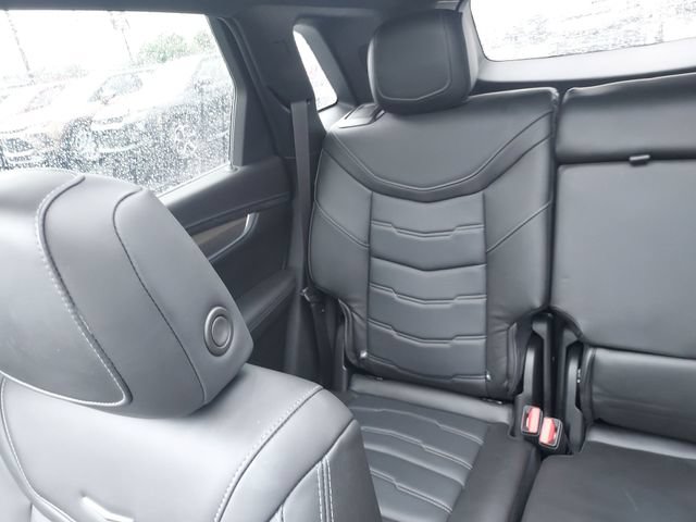 Used 2024 Cadillac XT5 Sportv w/ LPO, Red Accent Package AWD/4WD image 12