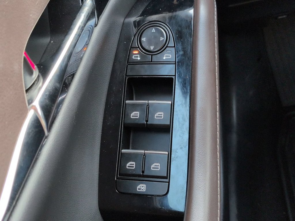 Used 2024 MAZDA CX-30 AWD 2.5 S w/ Premium Package image 23