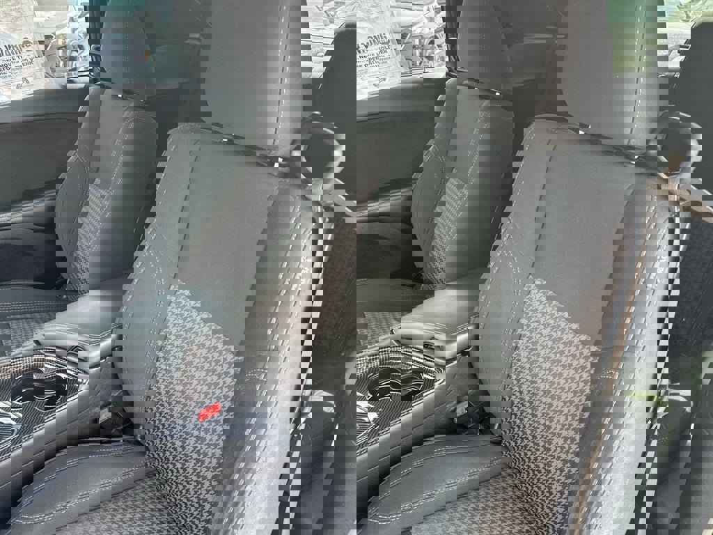 Used 2017 Dodge Challenger SXT w/ Blacktop Package image 11