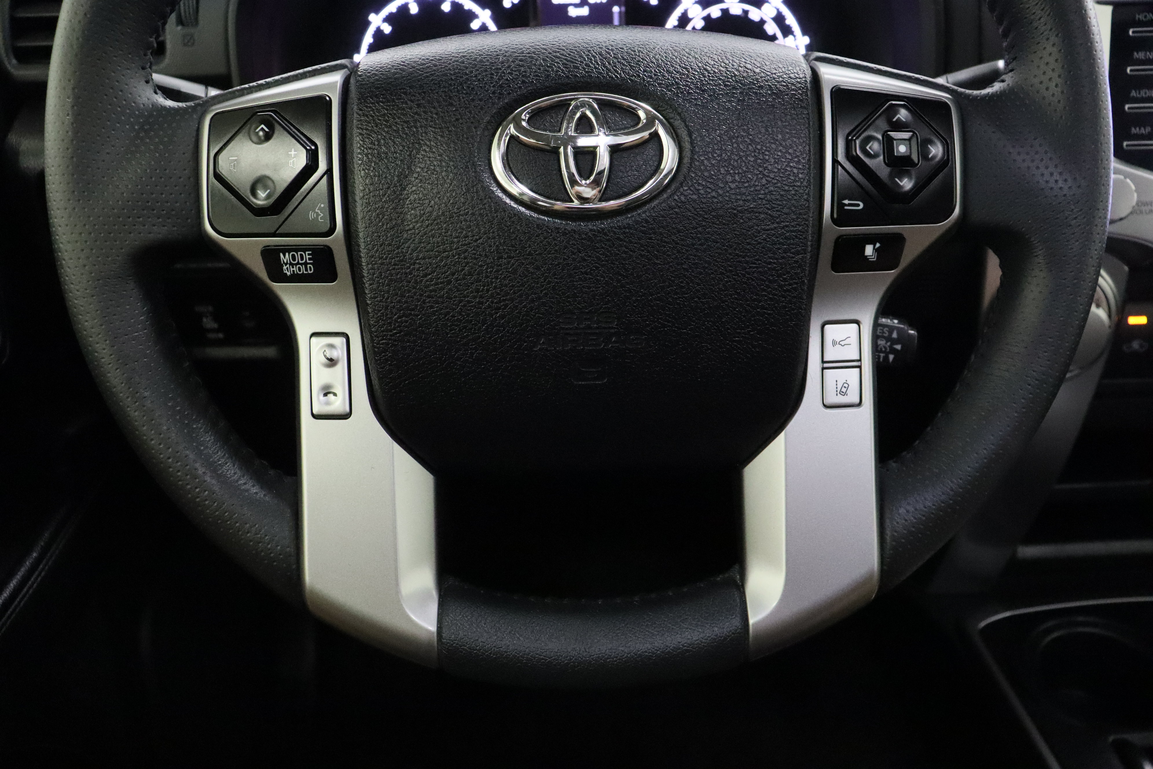 Used 2022 Toyota 4Runner SR5 Premium w/ Moonroof Package RWD image 27