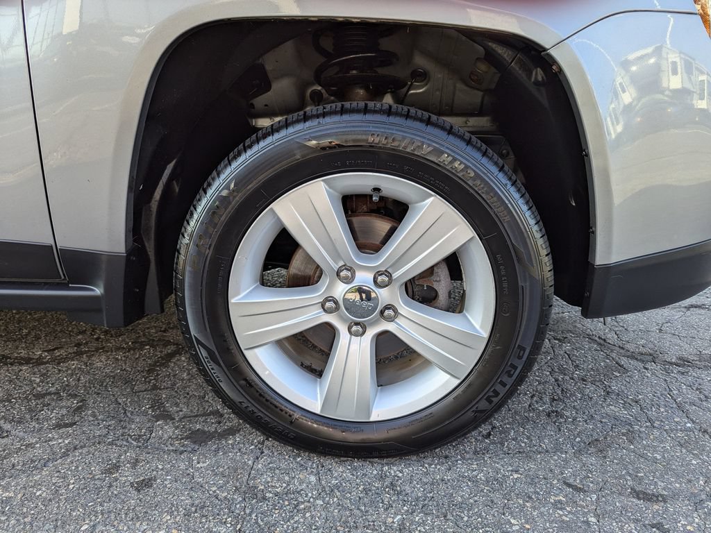 Used 2017 Jeep Compass Sport w/ Power Value Group AWD/4WD image 33