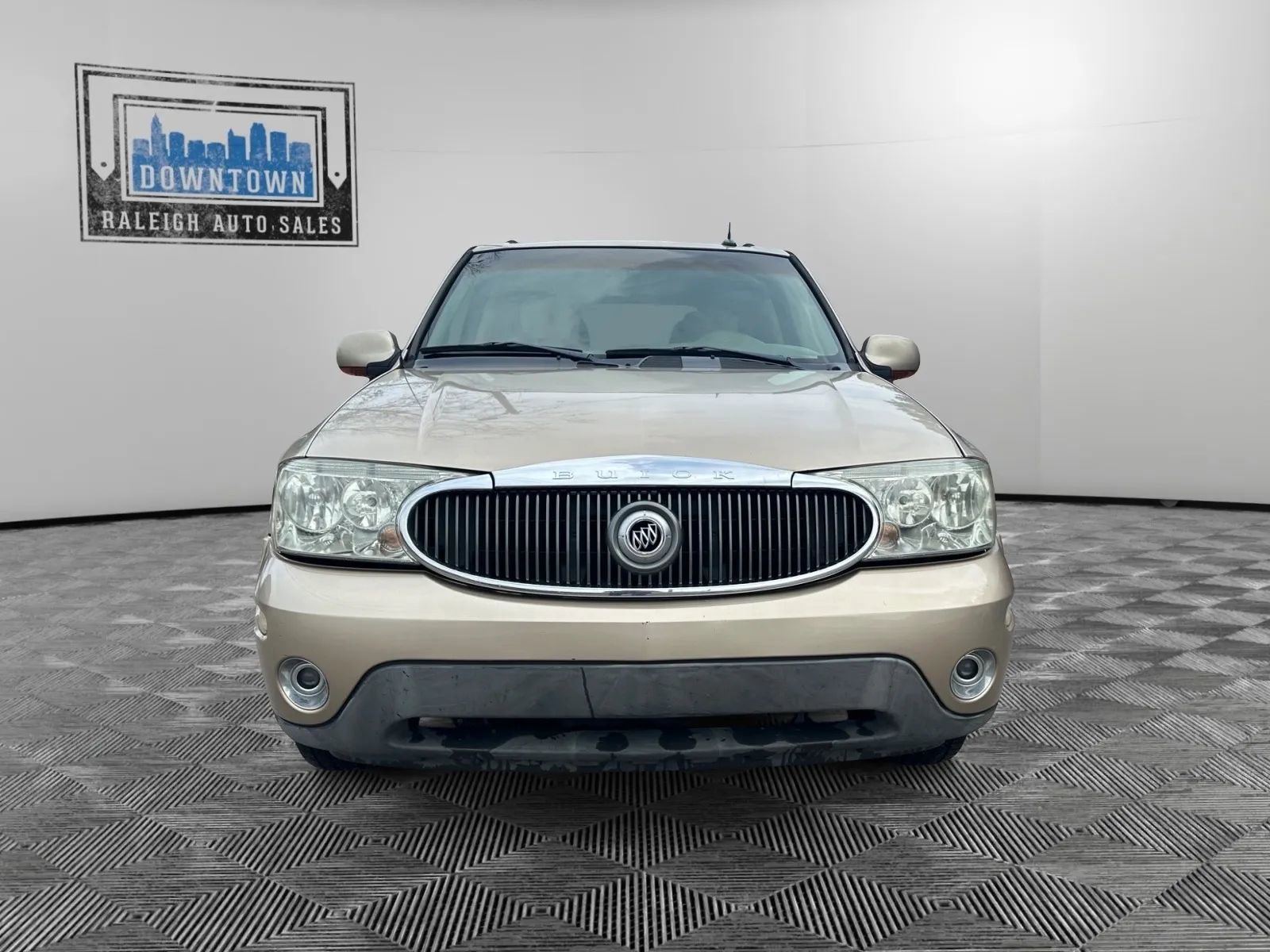 Used 2004 Buick Rainier CXL image 3