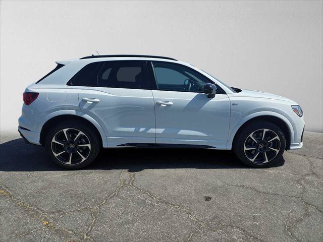 Used 2025 Audi Q3 2.0T Premium Plus w/ Premium Plus Package AWD/4WD image 2