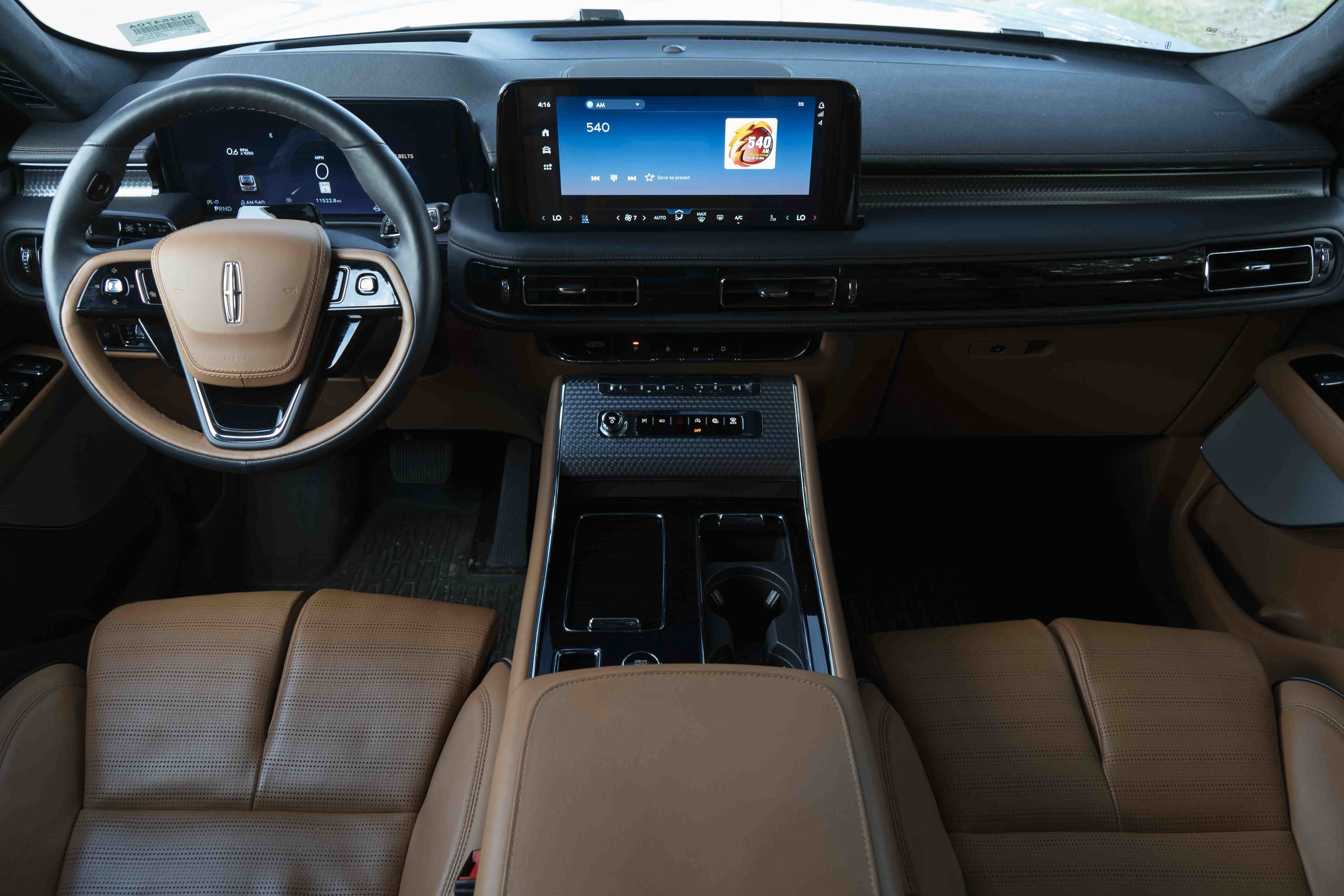 Used 2025 Lincoln Aviator Black Label AWD/4WD image 27
