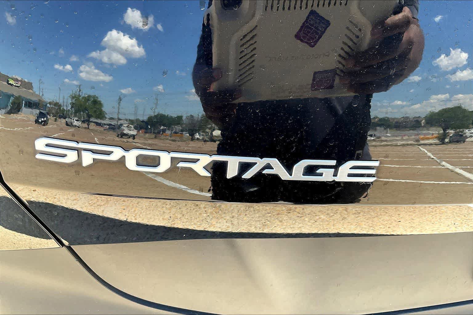 Used 2023 Kia Sportage EX FWD image 7