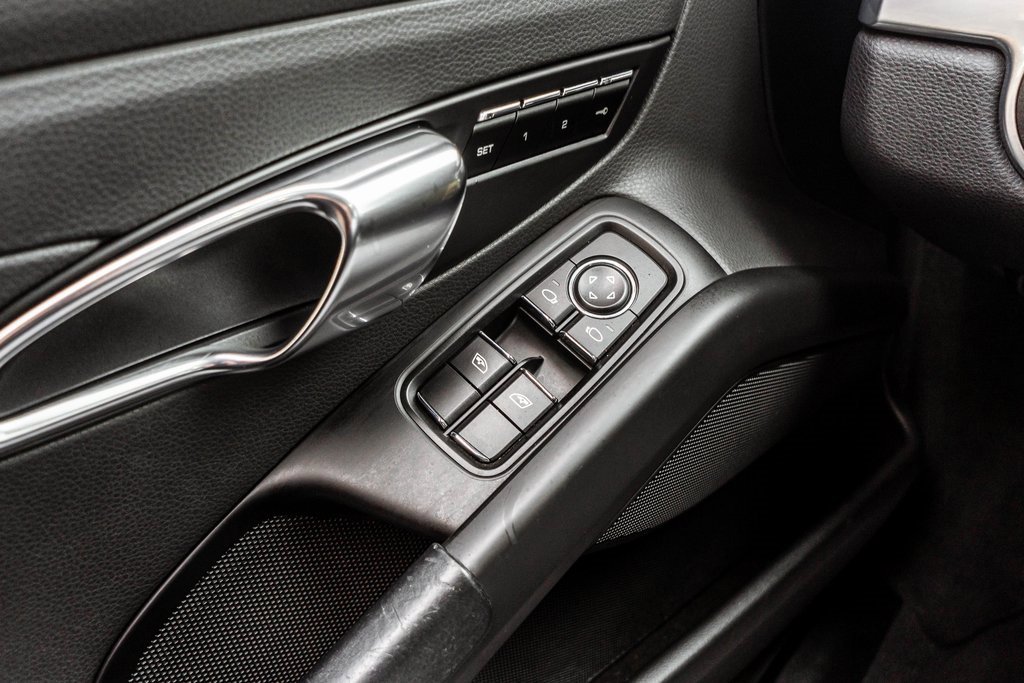 Used 2015 Porsche Cayman image 15