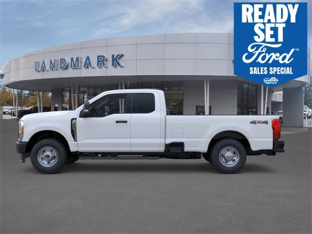 New 2025 Ford F250 XLT image 3