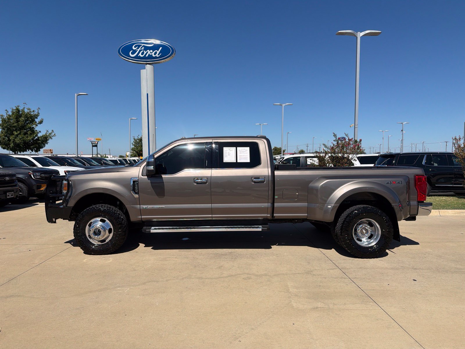 Used 2022 Ford F350 King Ranch w/ Chrome Package AWD/4WD image 2